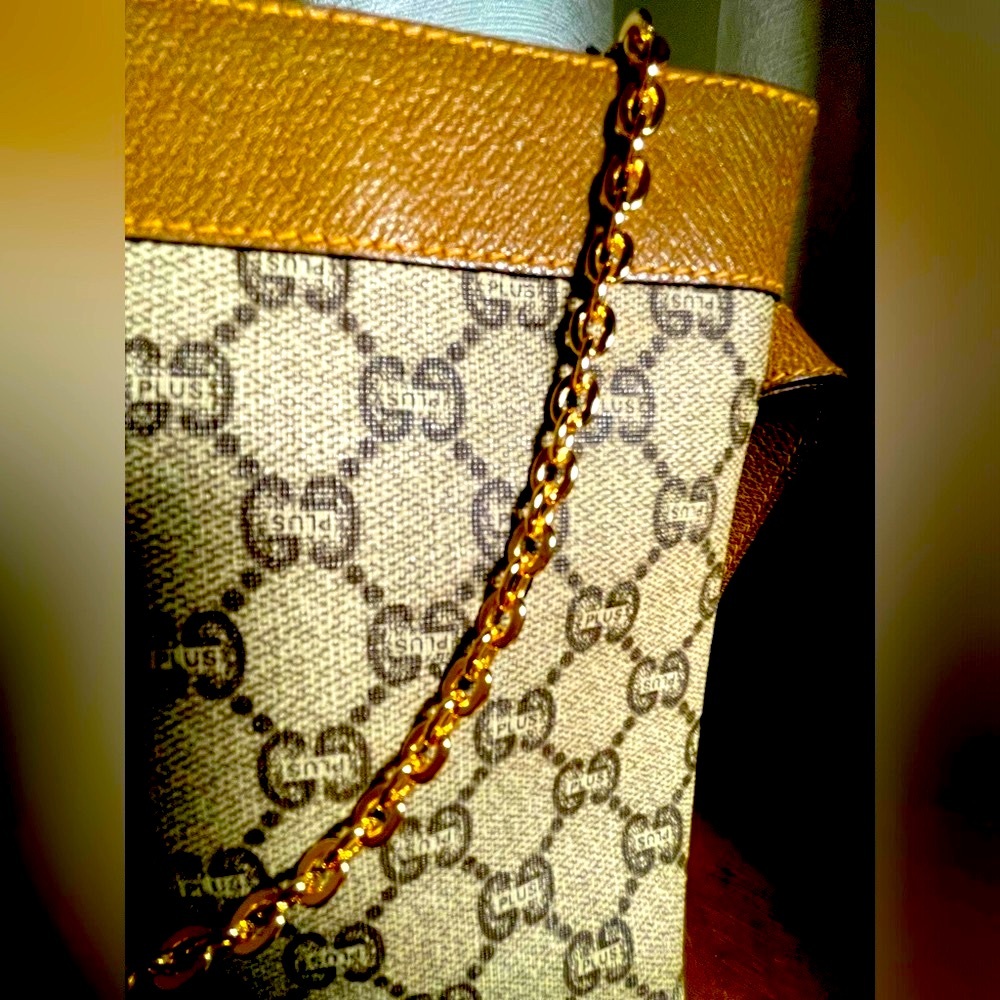AUTHENTIC Gucci plus , gold tone  chain added for Crossbody option - Picture 5 of 13